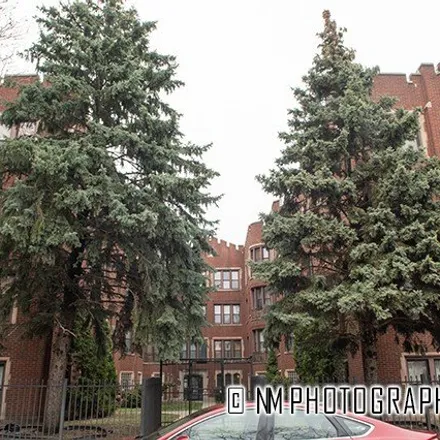 Buy this 5 bed condo on 1938-1946 East 74th Street in Chicago, IL 60649