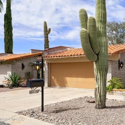Buy this 3 bed townhouse on 8411 North Via Tioga in Oro Valley, AZ 85704