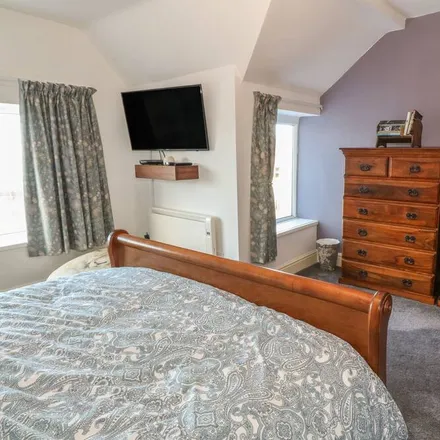 Rent this 3 bed duplex on Llanbadrig in LL67 0NG, United Kingdom