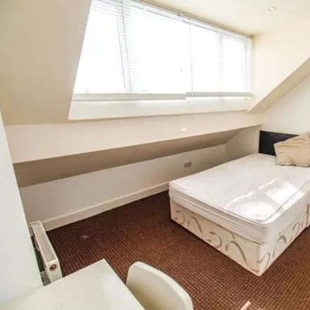 Rent this 1 bed townhouse on Ash Road in Leeds, LS6 3JF