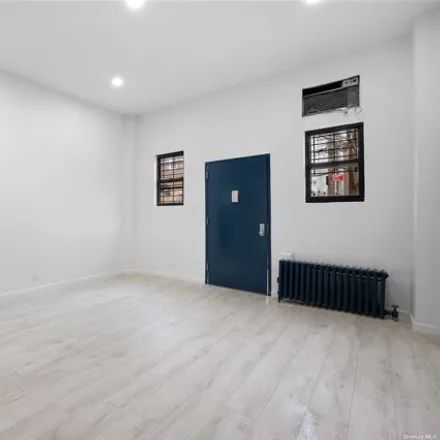 Image 7 - 86-22 Jamaica Avenue, New York, NY 11421, USA - Apartment for rent