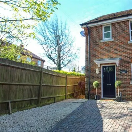 Buy this 3 bed house on Deanfield Close in Hamble-le-Rice, SO31 4JJ