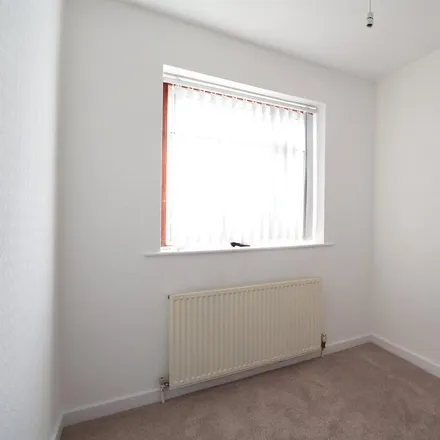 Image 6 - South Parade, Pudsey, LS28 8NX, United Kingdom - Duplex for rent