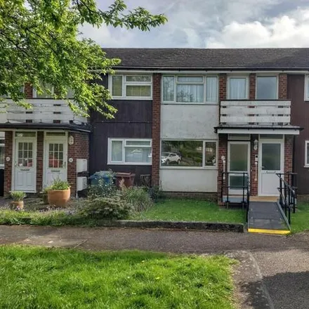 Rent this 2 bed room on Fontwell Close in London, HA3 6DE