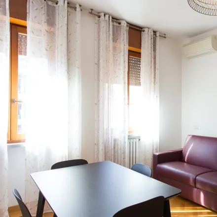 Image 4 - Via Giovanni Battista Pergolesi, 20124 Milan MI, Italy - Apartment for rent