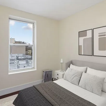 Rent this 3 bed apartment on 1050 Lafayette Avenue in New York, NY 11221