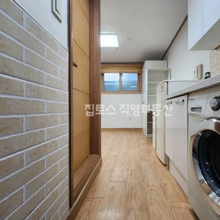 Rent this studio apartment on 서울특별시 관악구 신림동 1634-62