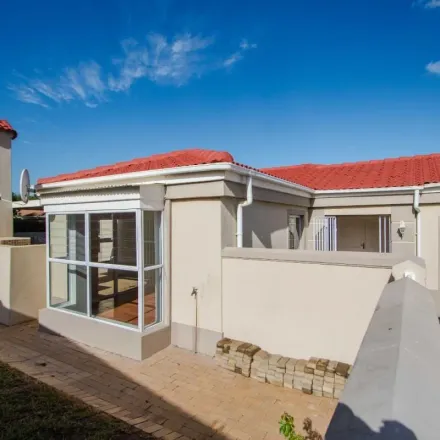 Rent this 3 bed apartment on Pintail Way in Westridge, Somerset West