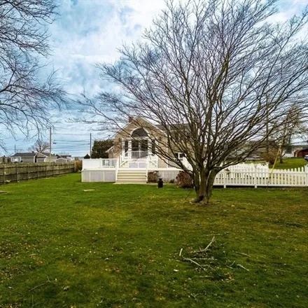 Image 6 - 16 Patsy Street, Tiverton, RI 02878, USA - House for sale