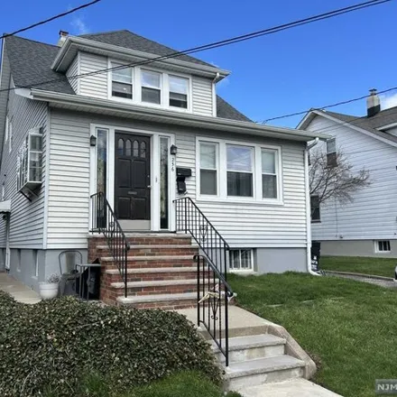 Rent this 1 bed house on 262 East 7th Street in Clifton, NJ 07011