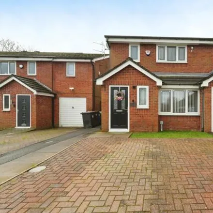 Buy this 3 bed house on Linden Avenue in Far Moor, WN5 8RX