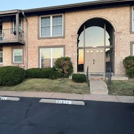 Buy this 2 bed condo on 3190 Leisurewood Court in Cross Keys, Florissant