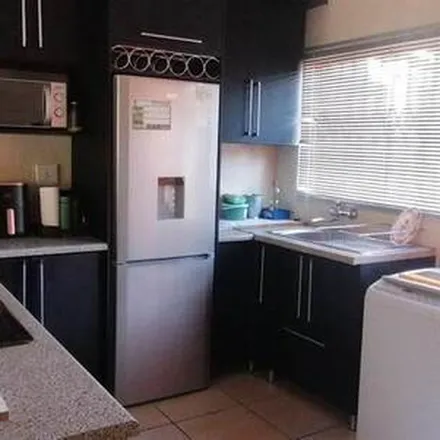 Rent this 1 bed apartment on Staatsartillerie Road in Philip Nel Park, Pretoria
