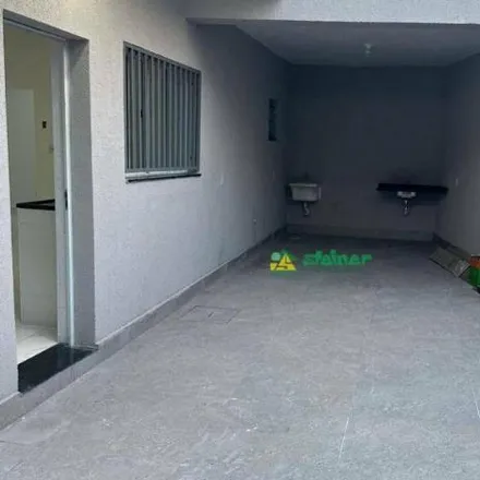 Rent this 3 bed house on Rua Padre José de Anchieta in Jardim Vila Galvão, Guarulhos - SP