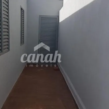 Buy this 2 bed house on Rua Wanda Mesquita Resende in Jardim Paiva I, Ribeirão Preto - SP