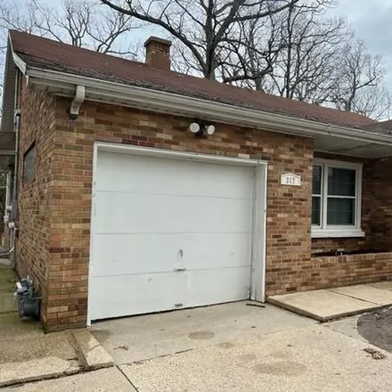Buy this 2 bed house on 315 North Jackson Street in Waukegan, IL 60085