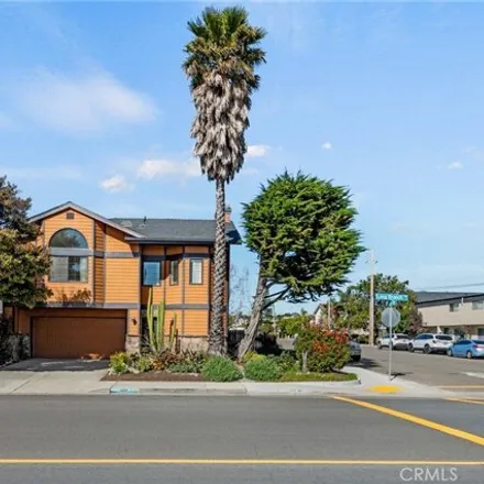 Image 1 - 1095 Longbranch Avenue, Grover Beach, CA 93433, USA - House for sale