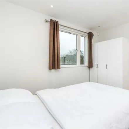 Image 4 - Neville Court, 6-26 Abbey Road, London, NW8 9DD, United Kingdom - Room for rent