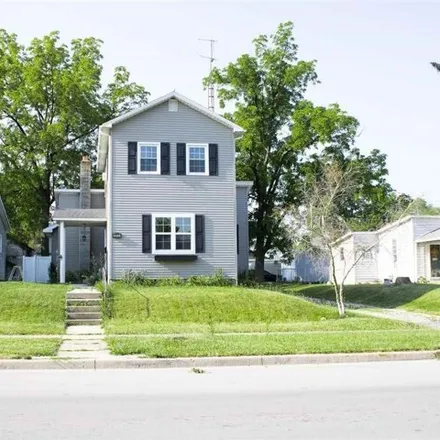 Buy this 4 bed house on 513 W Washington St in Winchester, Indiana