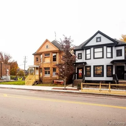 Image 2 - Heavy Weight Cuts, 8008 Kercheval Avenue, Detroit, MI 48214, USA - House for sale