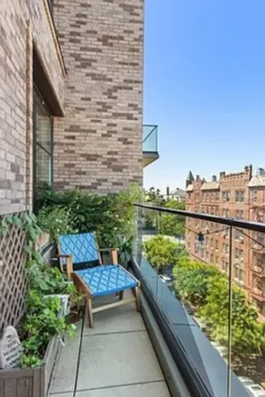 Image 6 - 272 Webster Avenue, New York, NY 11230, USA - Condo for sale