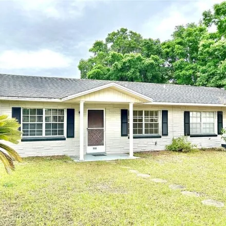 Rent this 2 bed house on 530 Palmetto Street in Umatilla, Lake County