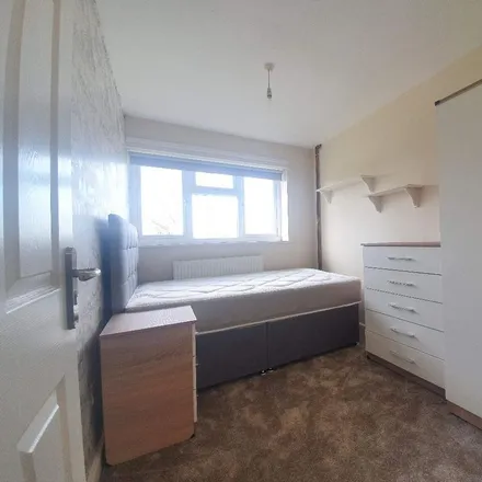 Rent this 1 bed room on 22 Whernside Way in Duston, NN5 6DU