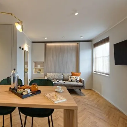 Rent this studio apartment on 6 Neville Street in London, SW7 3AR