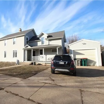 Image 1 - 1112 Summit Street, Eau Claire, WI 54703, USA - House for sale