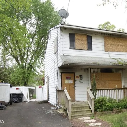 Image 1 - 850 Maple Street, Lakehurst, Ocean County, NJ 08733, USA - House for sale
