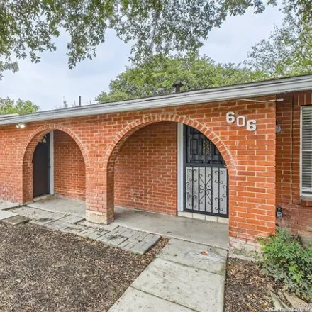 Image 4 - 606 W Broadview Dr, San Antonio, Texas, 78228 - House for sale