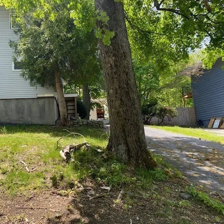Rent this 3 bed house on 50 Winter Street in Woburn, MA 01801