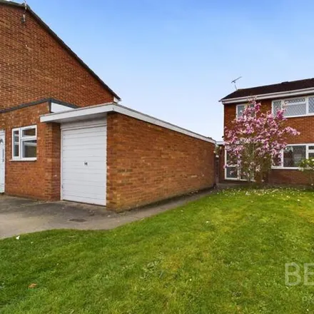 Buy this 3 bed duplex on Ledwych Close in Shrewsbury, SY2 5YG