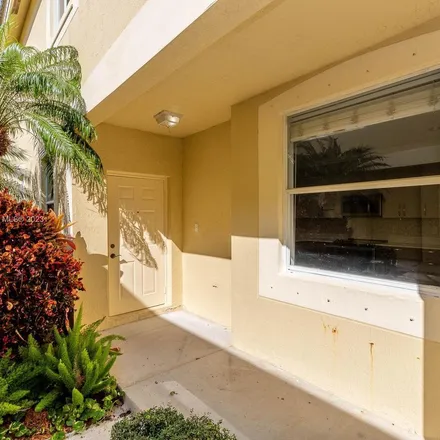 Rent this 4 bed apartment on 2277 Pasadena Way in Weston, FL 33327