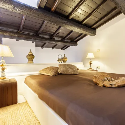 Rent this 2 bed apartment on Via della Vetrina 4 in 00186 Rome RM, Italy