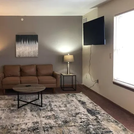 Rent this 2 bed apartment on Bloomington in IL, 61701