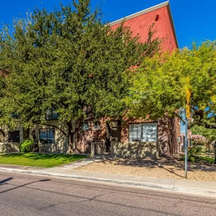 Image 4 - 3447 East Lance Lane, Phoenix, AZ 85018, USA - House for sale