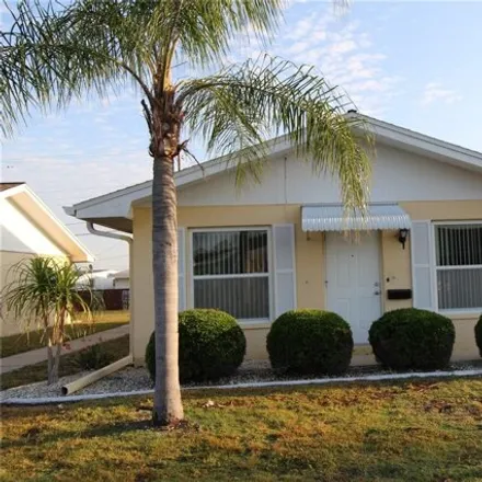 Image 2 - 1007 Burbank Court, Sun City Center, Hillsborough County, FL 33573, USA - House for rent