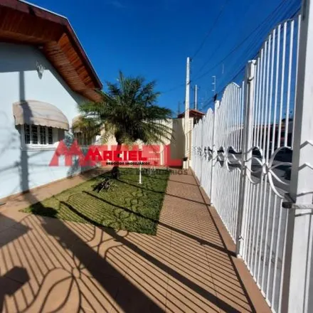 Buy this 3 bed house on Rua Londrina in Bosque dos Ipês, São José dos Campos - SP