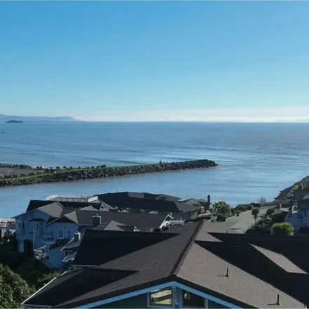Image 2 - 128 Sea Cliff Terrace, Brookings, OR 97415, USA - House for sale