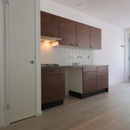 Rent this 1 bed apartment on Amsterdamsestraatweg 869 in 3555 HL Utrecht, Netherlands