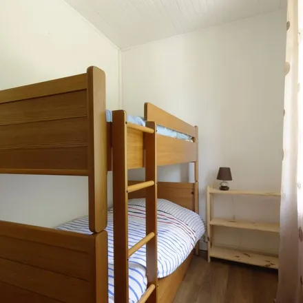 Rent this 5 bed house on 81240 Saint-Amans-Valtoret