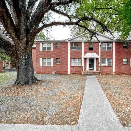 Rent this 2 bed condo on 662 South Acadian Thruway in Marwede Place, Baton Rouge