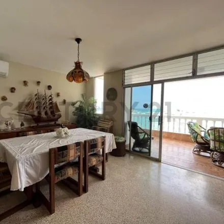 Rent this 2 bed apartment on Muelle turistico in Avenida Malecón, 241550