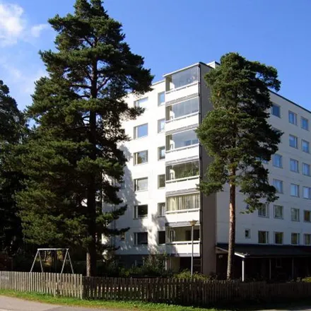 Rent this 3 bed apartment on Sunilantie in 48910 Kotka, Finland
