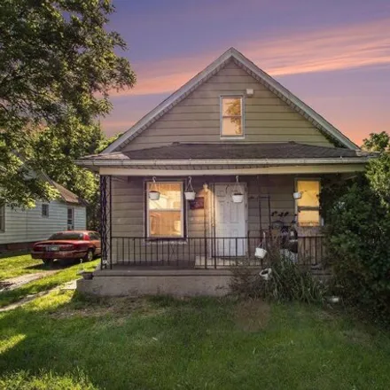 Buy this 2 bed house on 623 Johnson Street in South Bend, IN 46628