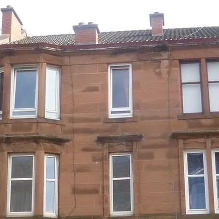 Rent this 2 bed apartment on M77 in Glasgow, G52 1LJ