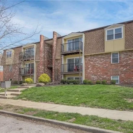 Buy this studio house on 4033 Oak Street in Kansas City, MO 64110