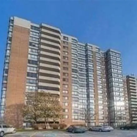 Rent this 2 bed apartment on 7601 Bathurst Street in Vaughan, ON L4J 0E4