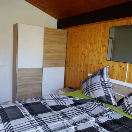 Rent this 2 bed house on Fischereigenossenschaft Butjadingen in Am Hafen 1, 26969 Butjadingen